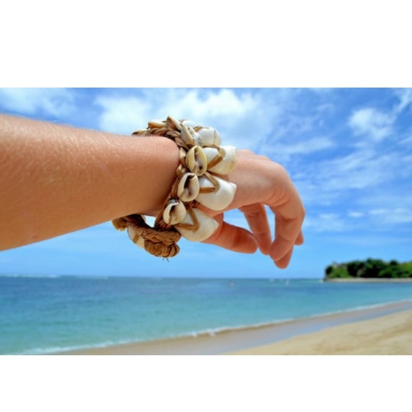 Shell bracelet - Picture 3 of 5